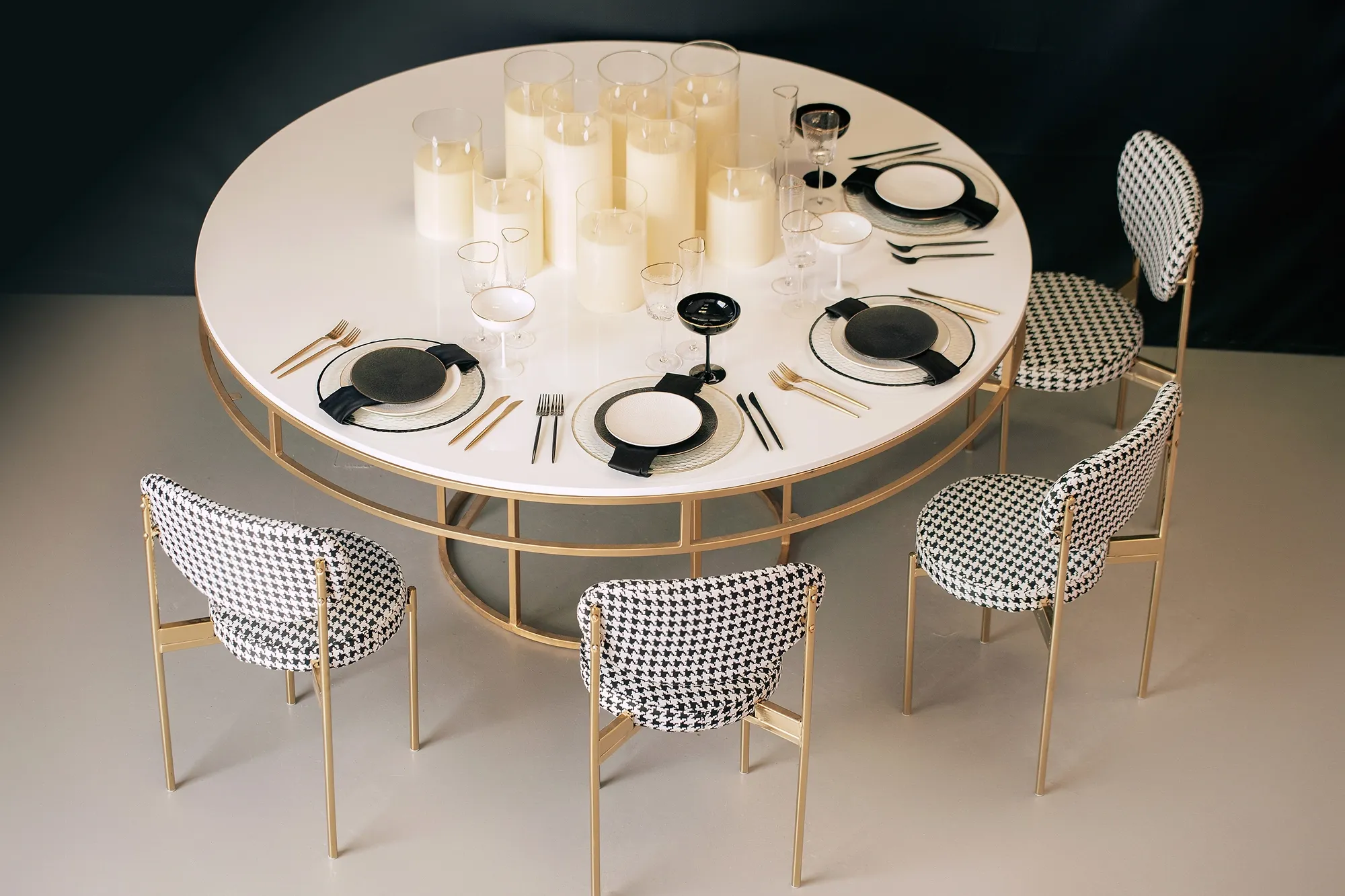 Black-and-white set with gold
