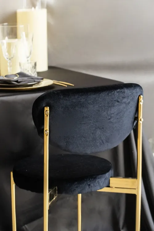 Black and gold table setting