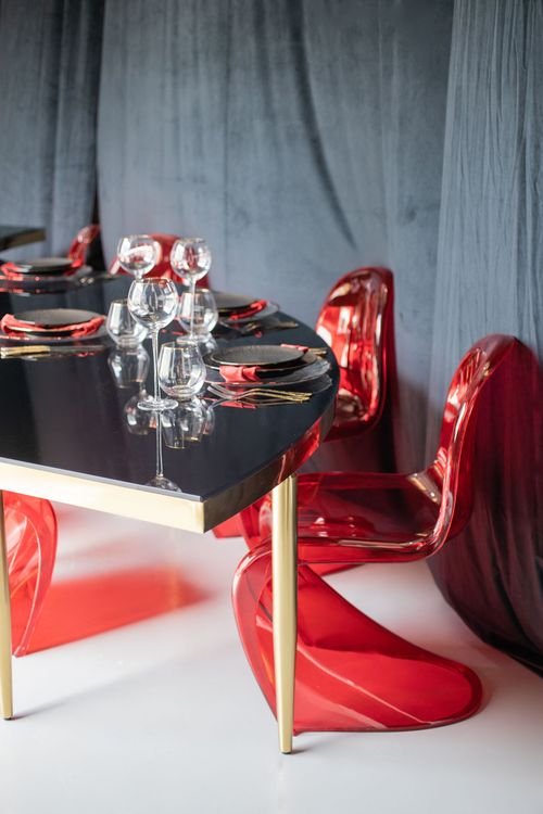 Black-Glass Serpentine, Red Panton, Charger with Red Rim