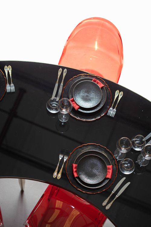 Black-Glass Serpentine, Red Panton, Charger with Red Rim