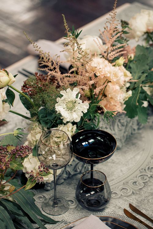 Black-Tie Gala — Rectangular Table, Gold Highlights