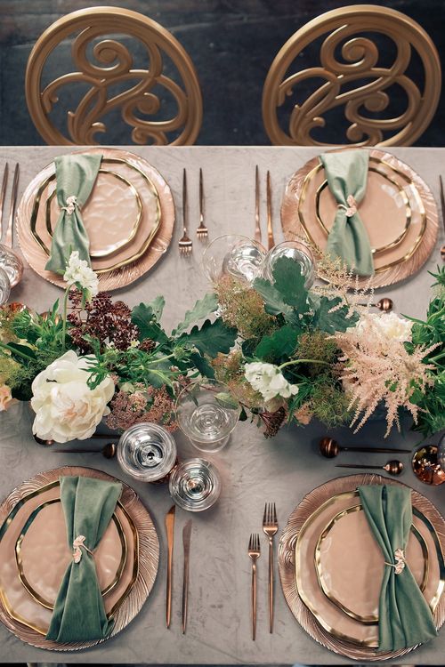 Black-Tie Gala — Rectangular Table, Gold Highlights