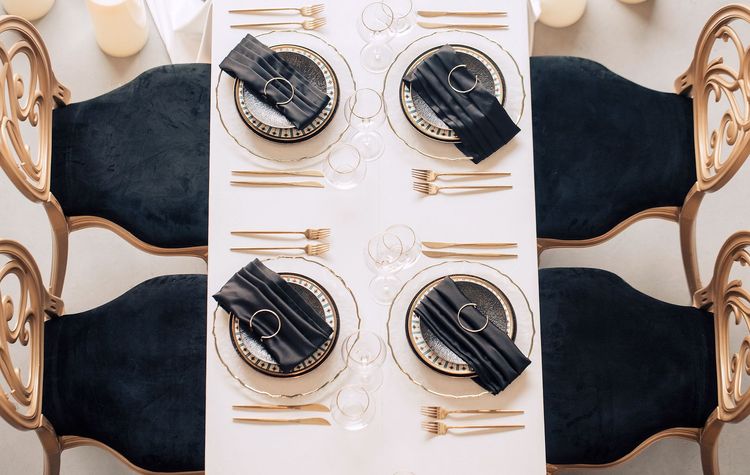 Black-white Iftar tablescape