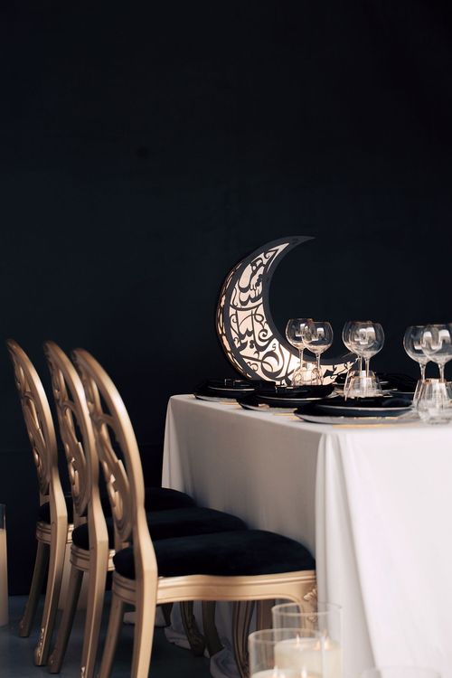 Black-white Iftar tablescape