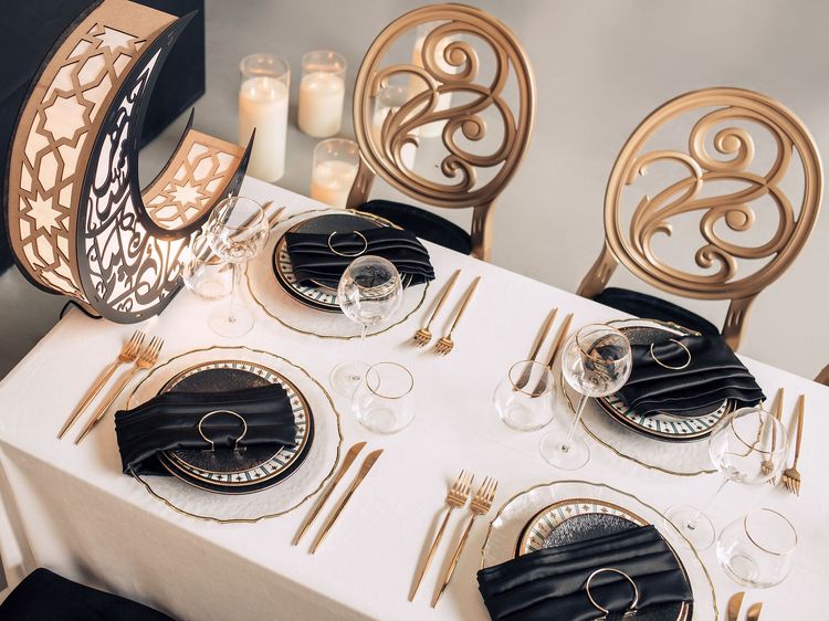 Black-white Iftar tablescape