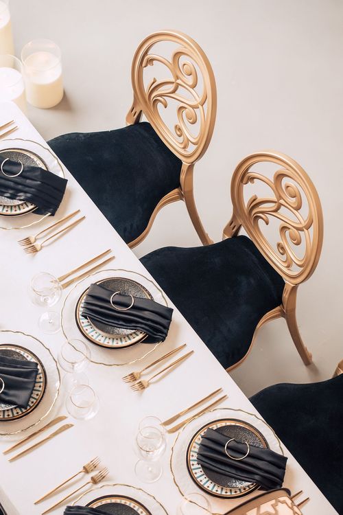 Black-white Iftar tablescape