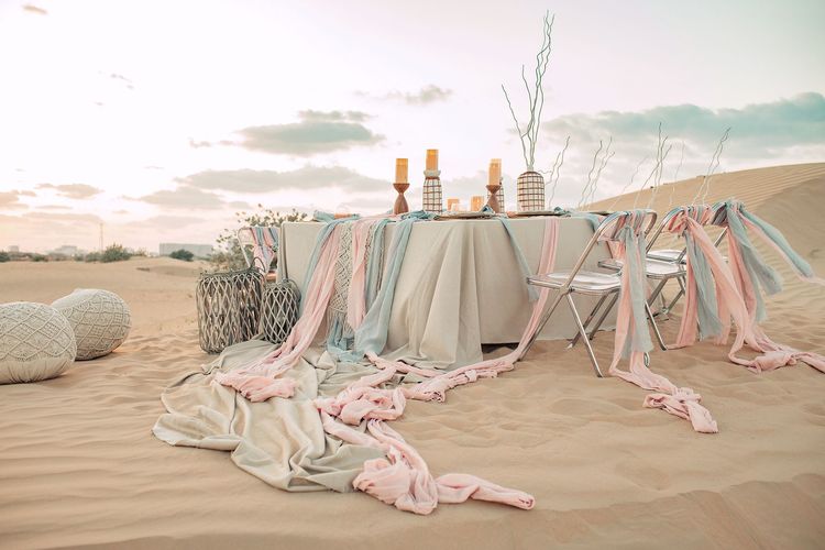 Boho-tablescape in the desert
