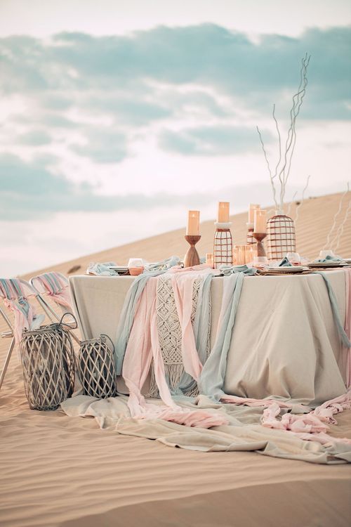 Boho-tablescape in the desert