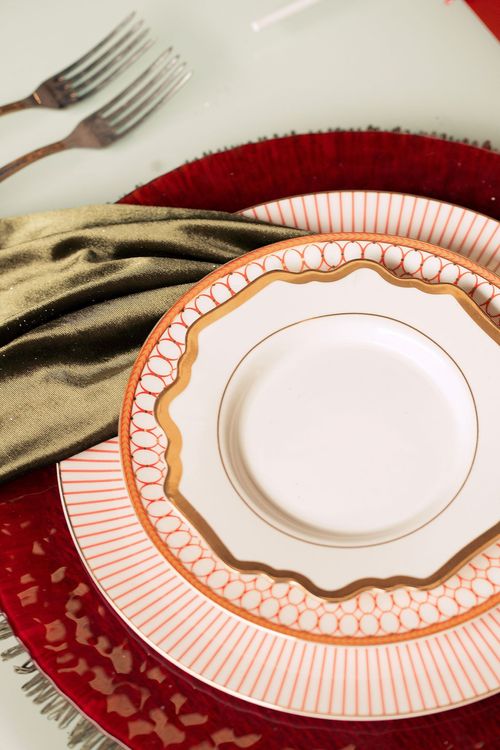 Candy Cane Charm — Horseshoe Christmas Table