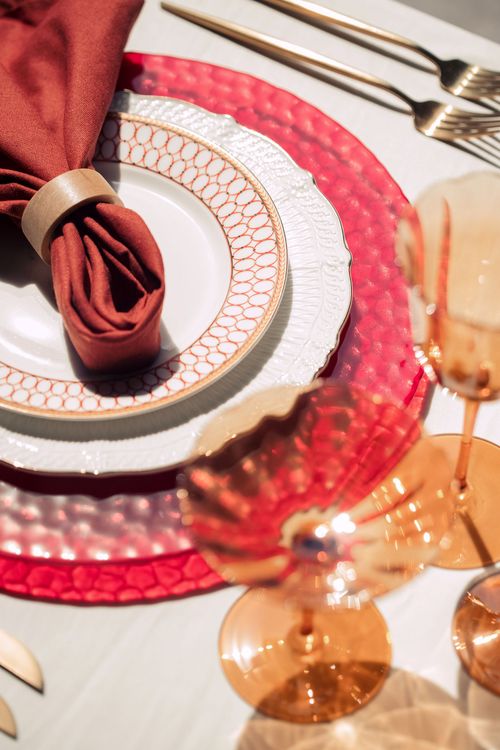 Caramel-Red Bloom Glassware — Bone China, Iconic Panton Chair
