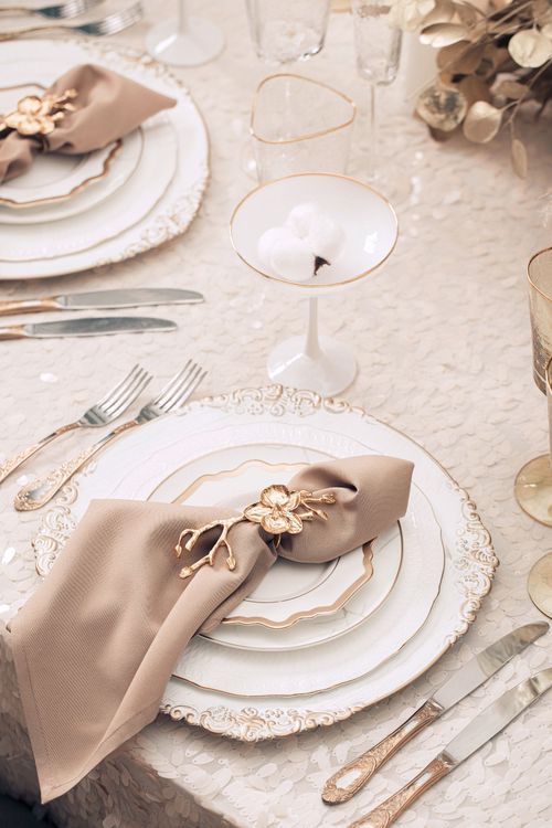 Christmas Round — Sequin Table & Candlelight