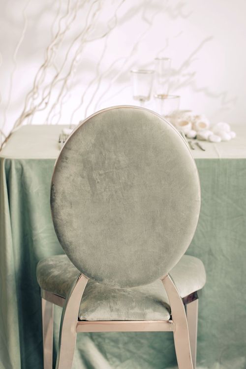 Fern table setting with graphic accents