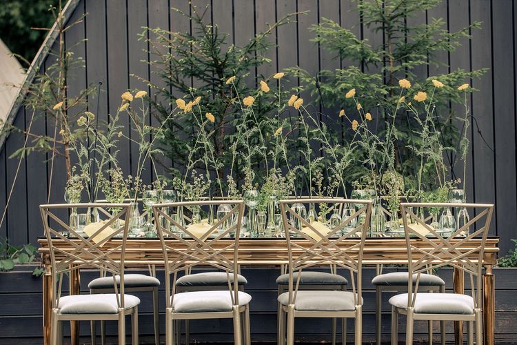 Field table setting at mirror rectangular table