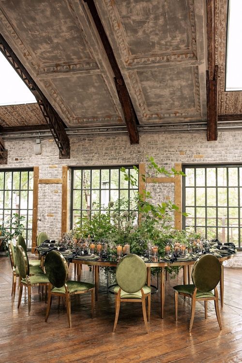 Forest table setting at large round table