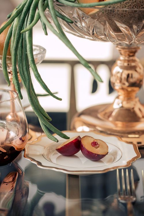 Glass rectangular table contemporary setup