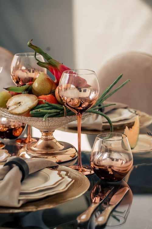 Glass rectangular table contemporary setup