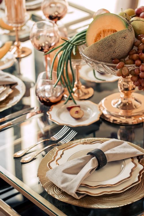 Glass rectangular table contemporary setup