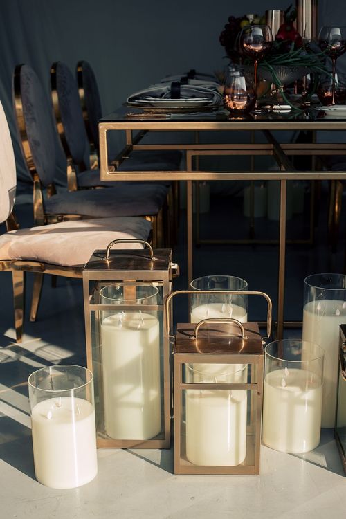 Glass rectangular table contemporary setup