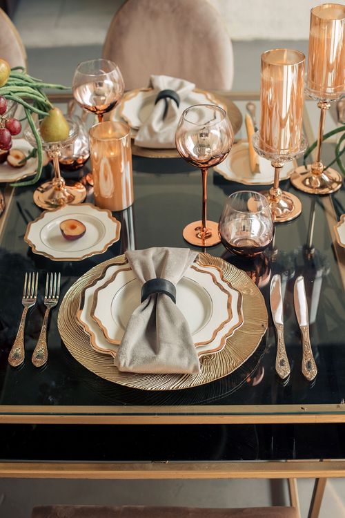 Glass rectangular table contemporary setup