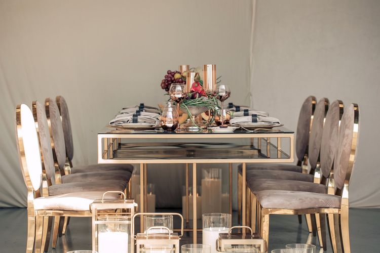 Glass rectangular table contemporary setup