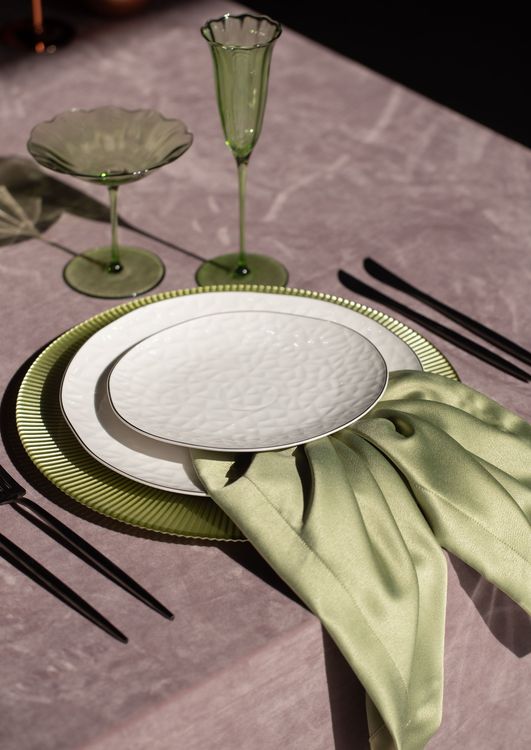 Green Bloom Glasses — Silver-Rimmed Bone China Plates