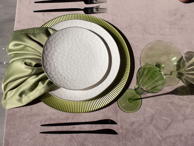 Green Bloom Glasses — Silver-Rimmed Bone China Plates