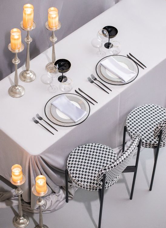 Grey tablescape – houndstooth accent