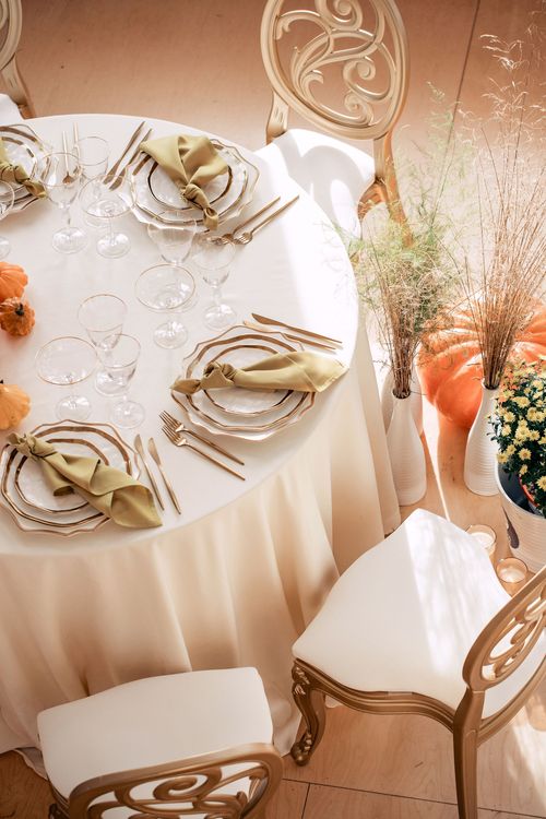 Harvest Lunch — Pumpkins & Warm Tones