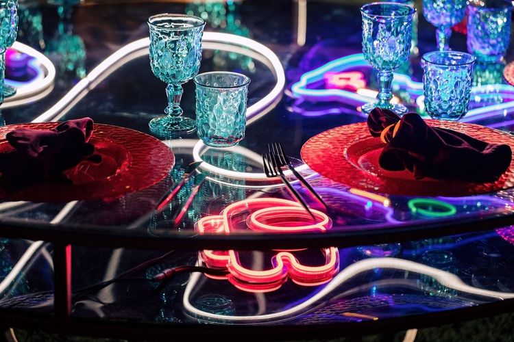 Kids among us table setting at round table