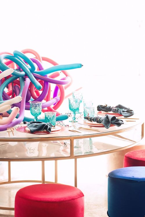 Kids blue-red table setting at round table