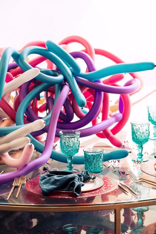 Kids blue-red table setting at round table