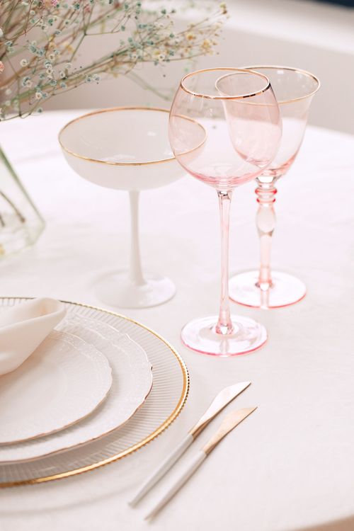 Light Minimal Set — Pink Details, Bone China Plates