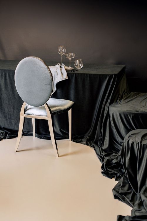 Pearl-blue table setting at rectangular table