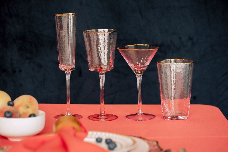 Rectangular Coral Tablescape with Rattan