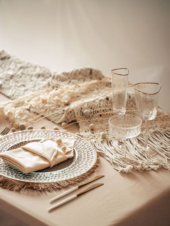 Sandy boho table setting
