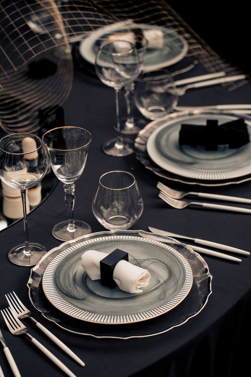 Smoky table setting at round table