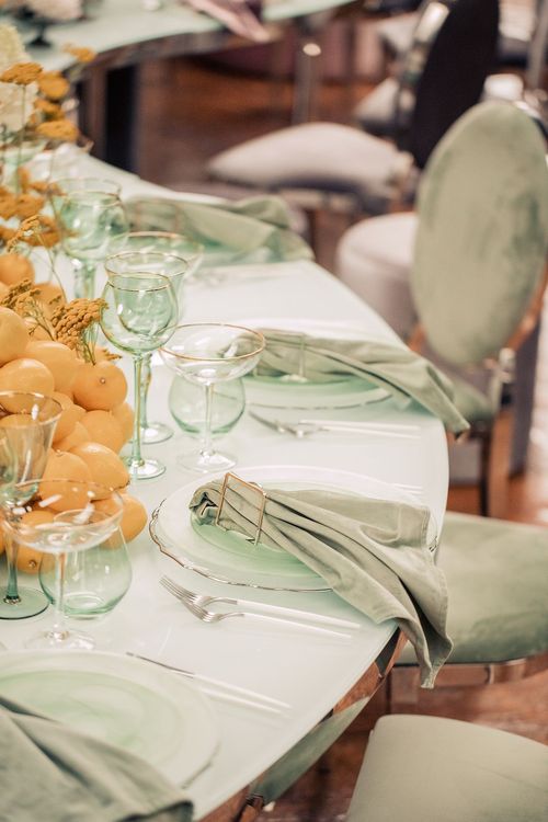 Soft gradient at wave table