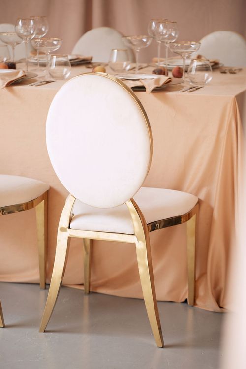Soft Peach Tablescape