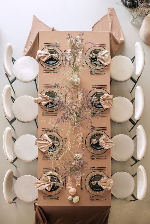 Tender cocoa set with mixed tables