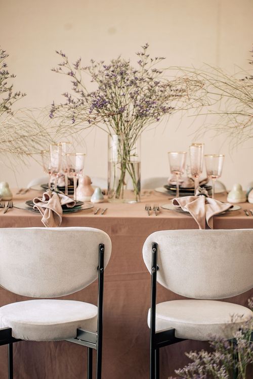 Tender cocoa set with mixed tables