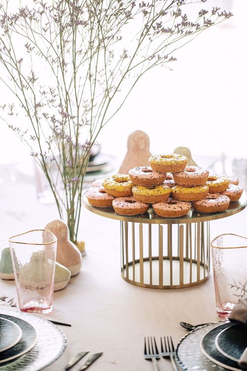 Tender cocoa set with mixed tables