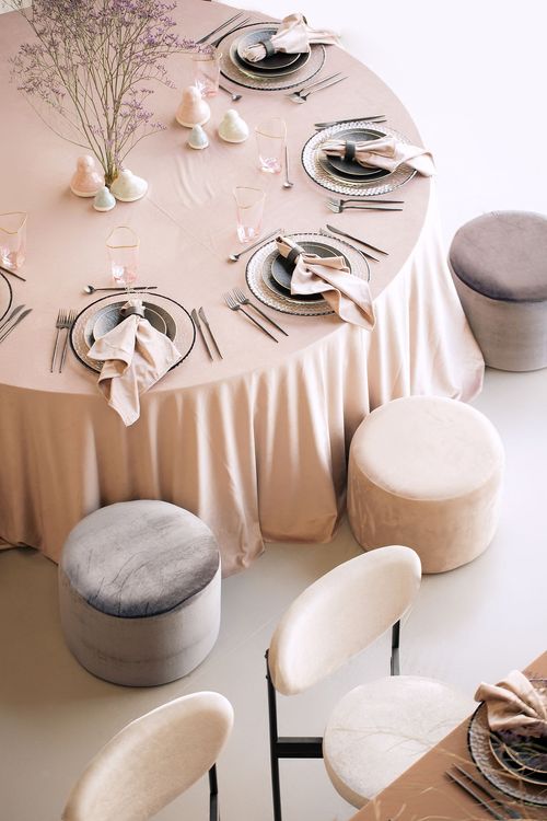 Tender cocoa set with mixed tables