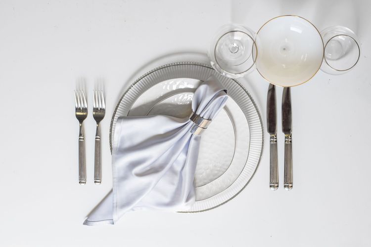 White Minimal Tablescape — Silver + Modern Glass