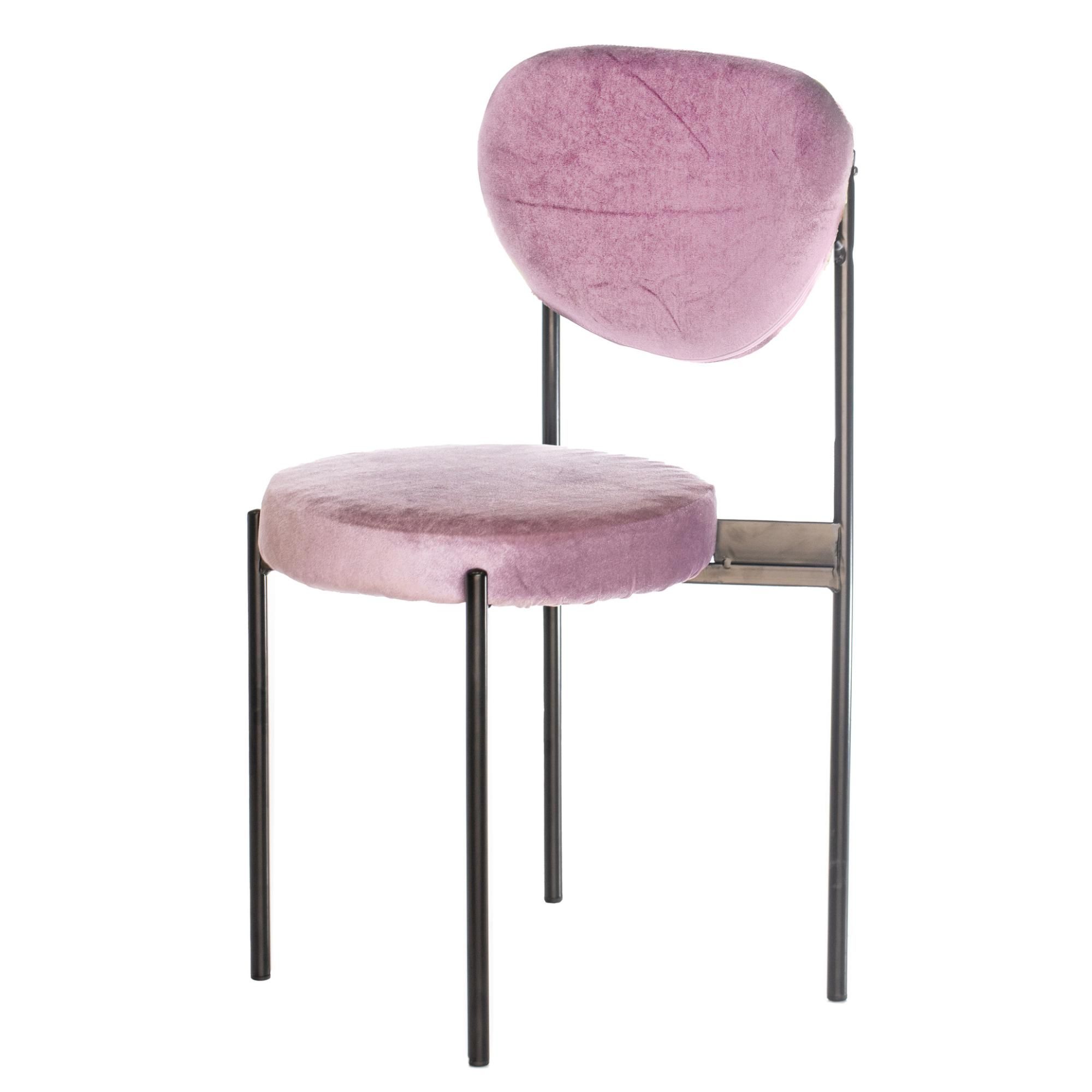 Black TEMPO chair with PINK seat and back