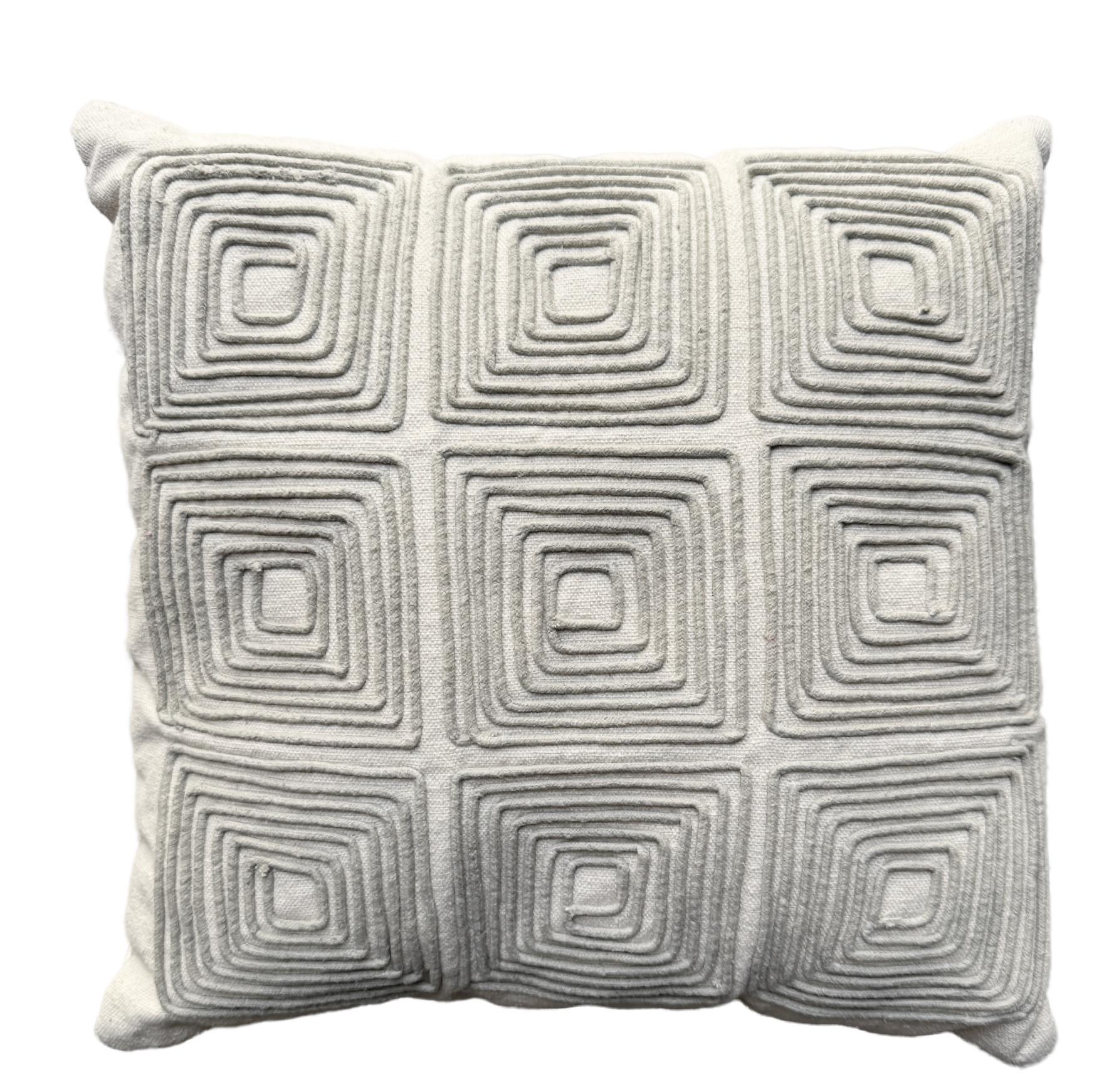 GOZZI macrame cushion — natural cotton and soft texture, perfect for boho event styling in Dubai.